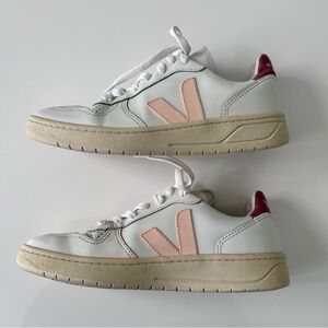 VEJA V-10 CWL Leather sneakers white pink size 5 athleisure comfort stylish